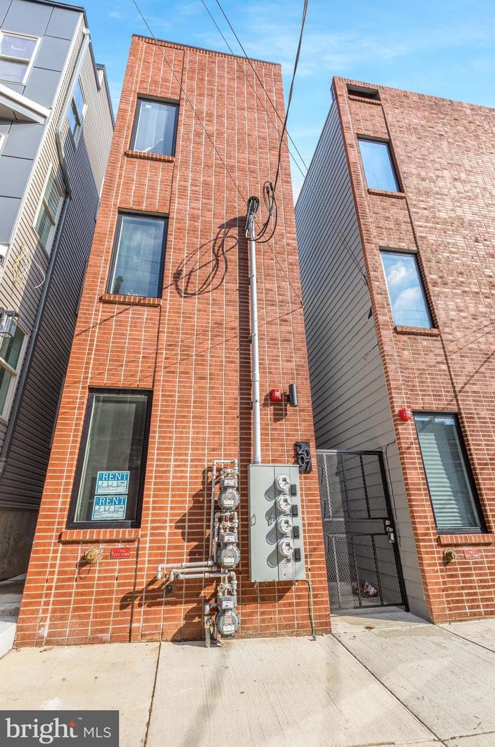 2007 Susquehanna Ave, Philadelphia PA  19125-1525 exterior