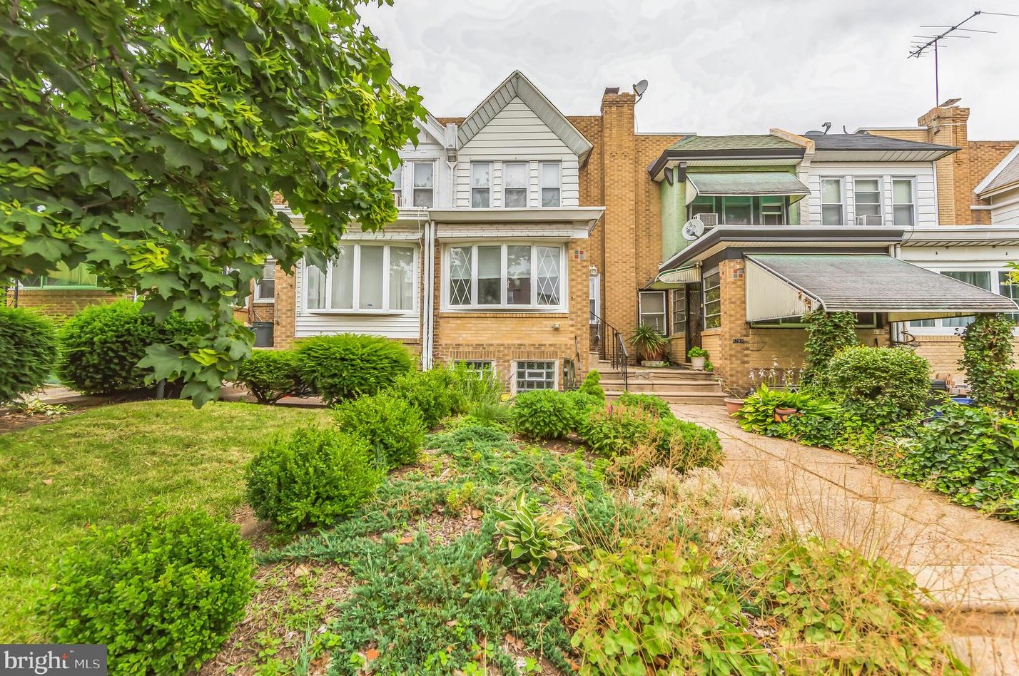 5785 Nassau Rd, Philadelphia, PA 19131-3429