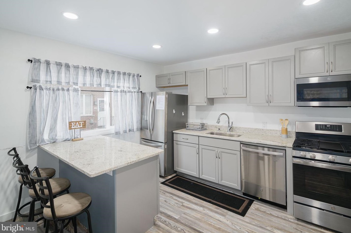 2519 E Clearfield St, Philadelphia, PA 19132