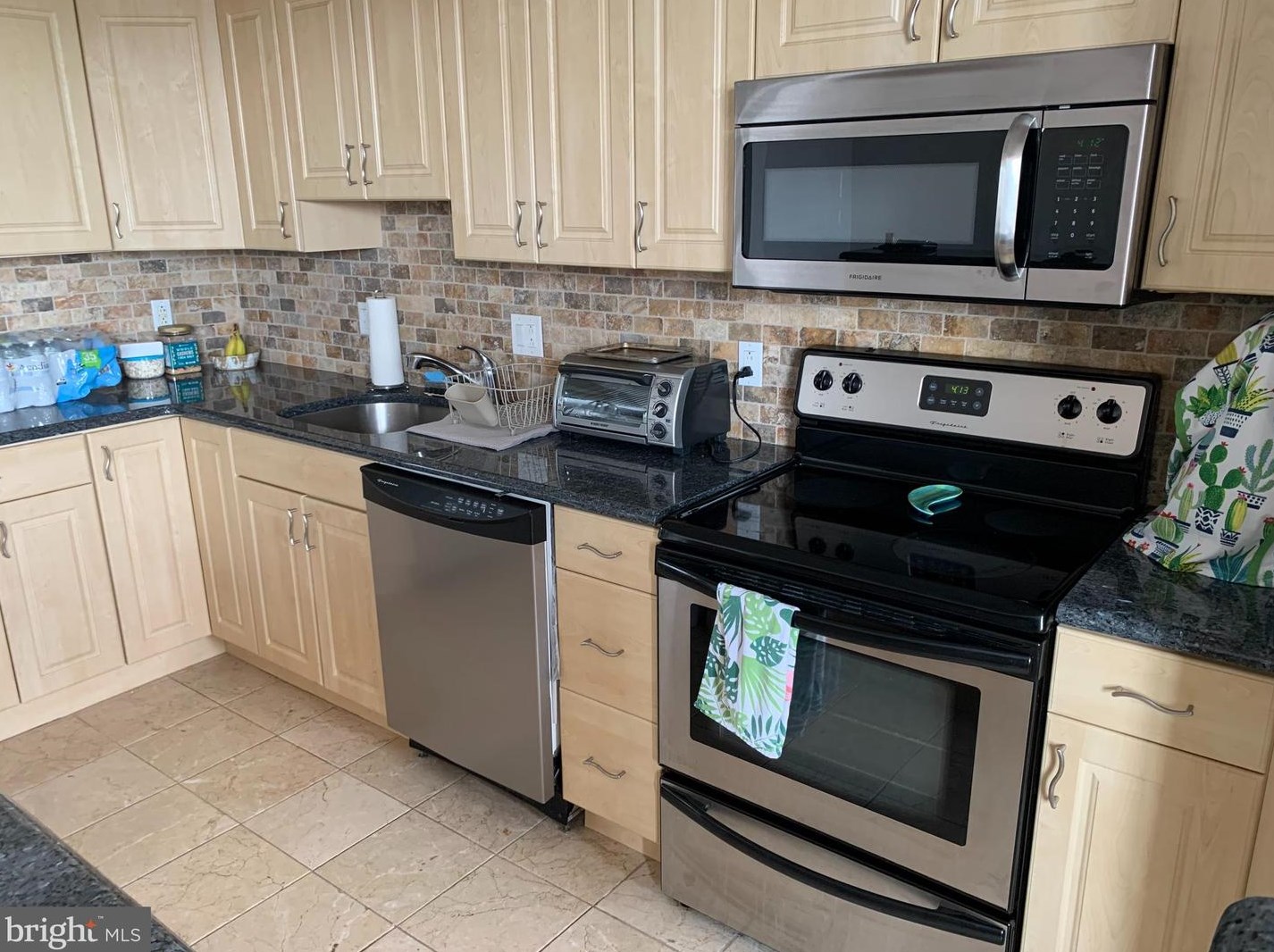 200-10 Lombard St #723, Philadelphia, PA 19147