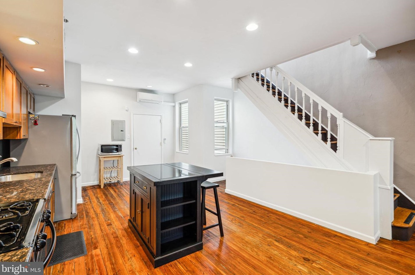 2030 Frankford Ave, Philadelphia PA  19125-1921 exterior