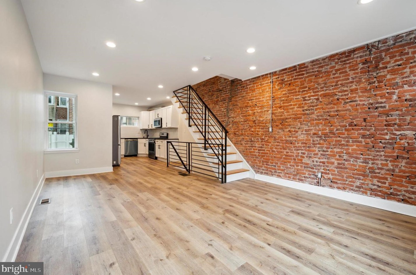2311 Mountain St, Philadelphia, PA 19145