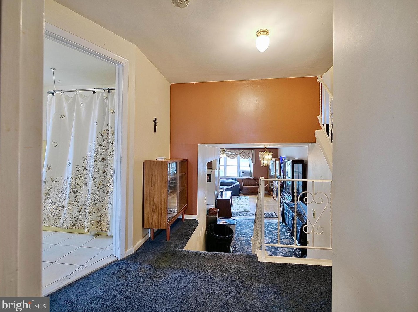 523 Wartman St, Philadelphia PA  19128-3238 exterior