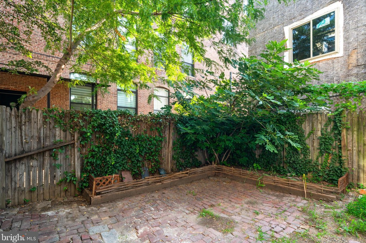 1521 Palethorp St, Philadelphia PA  19122-3814 exterior