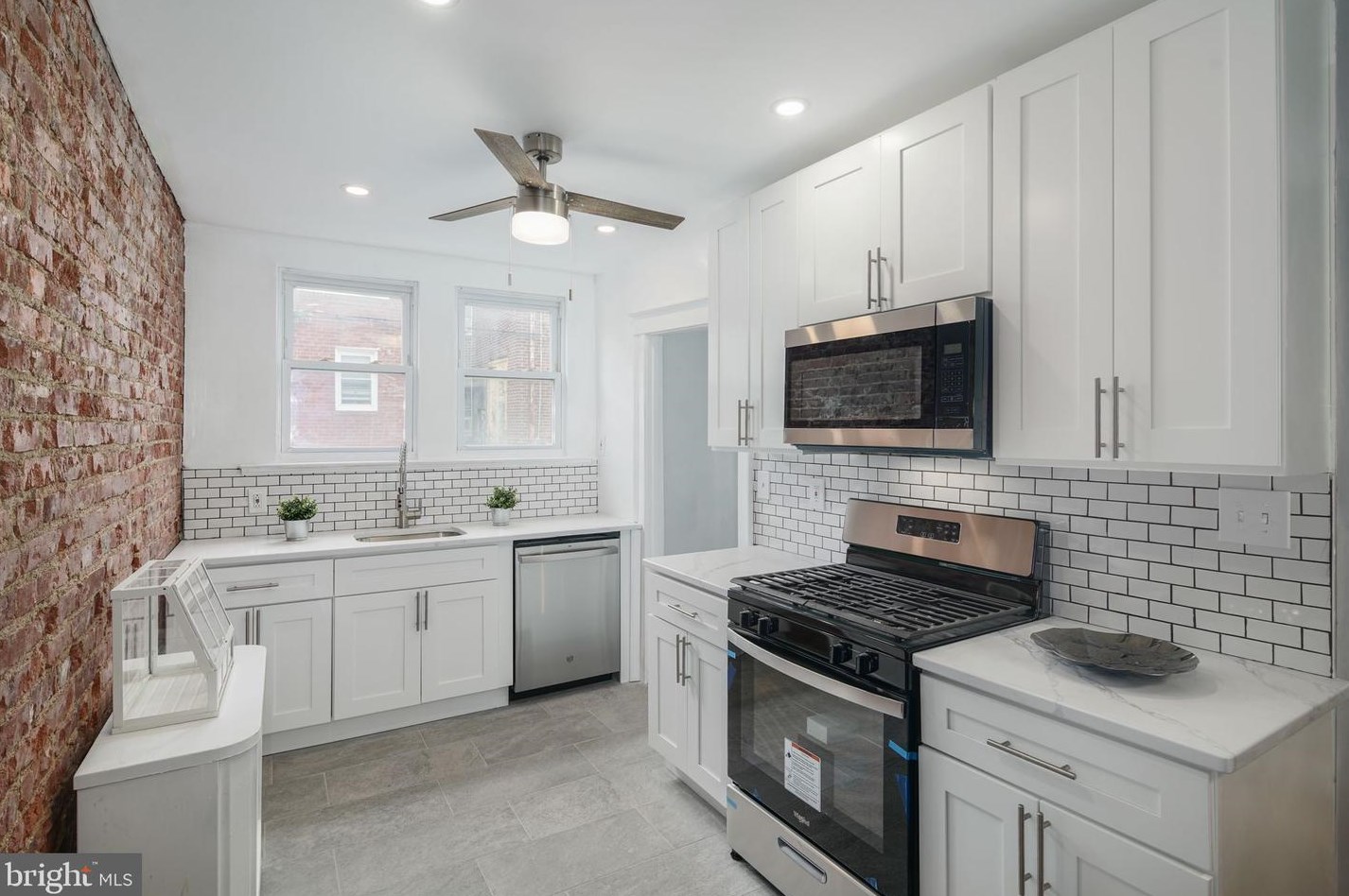 7444 Beverly Rd, Philadelphia PA  19138-1413 exterior