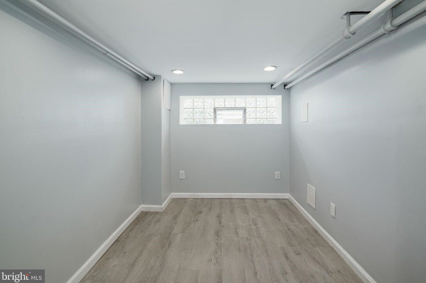7444 Beverly Rd, Philadelphia PA  19138-1413 exterior