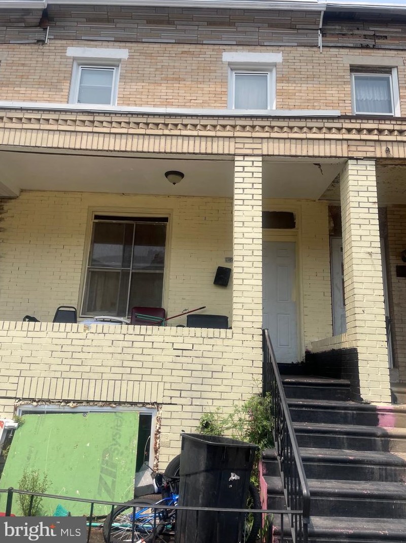 6151 Reedland St, Philadelphia, PA 19142-3211
