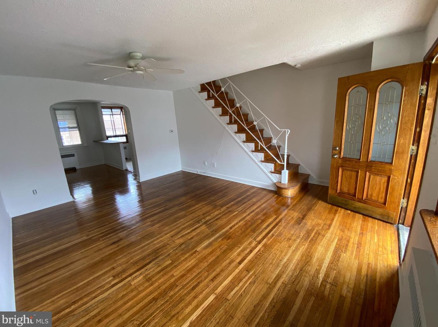 5924 Crystal St, Philadelphia, PA 19120-1128
