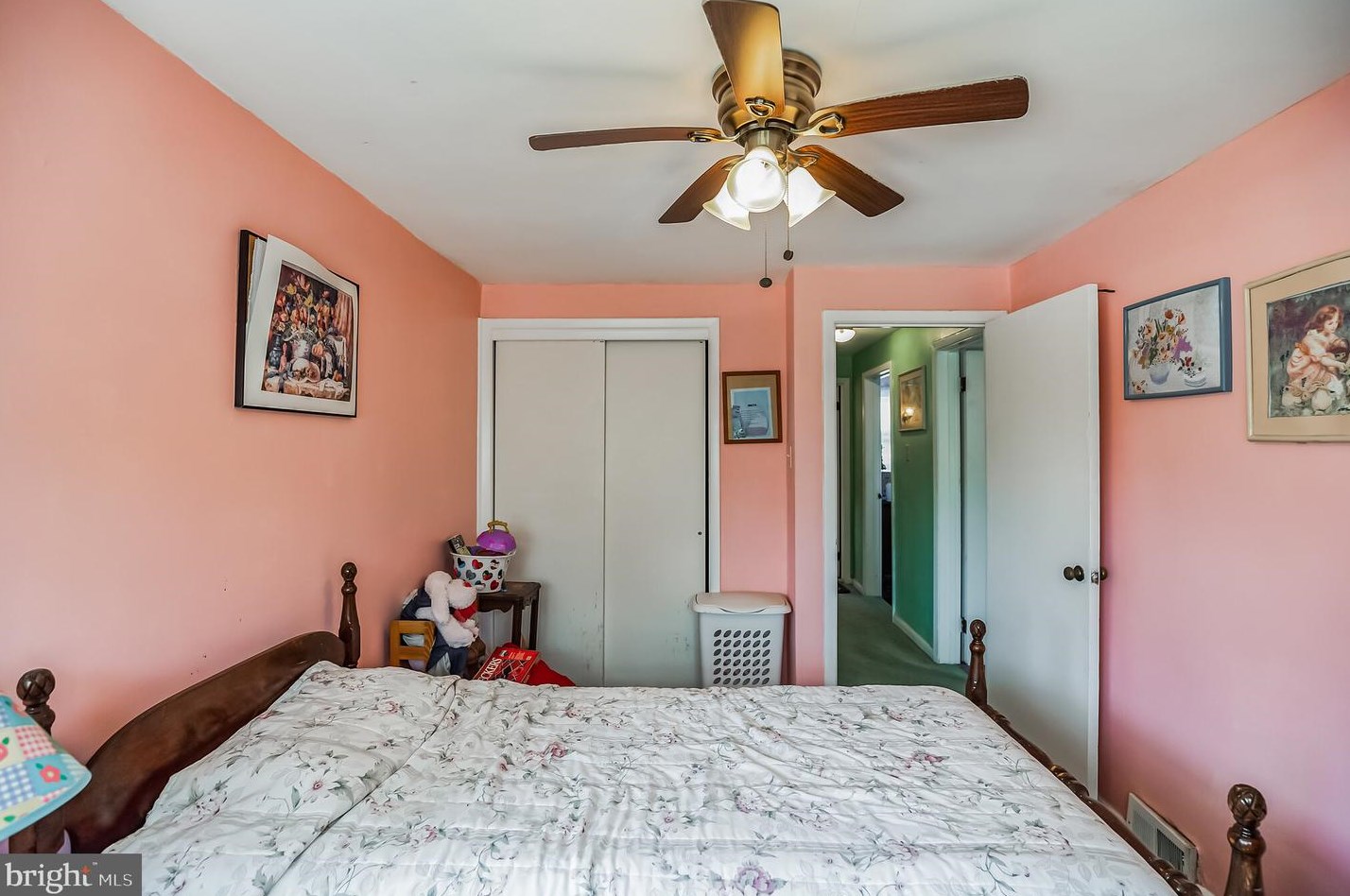 597 Paoli Ave, Philadelphia PA 19128-4328 exterior