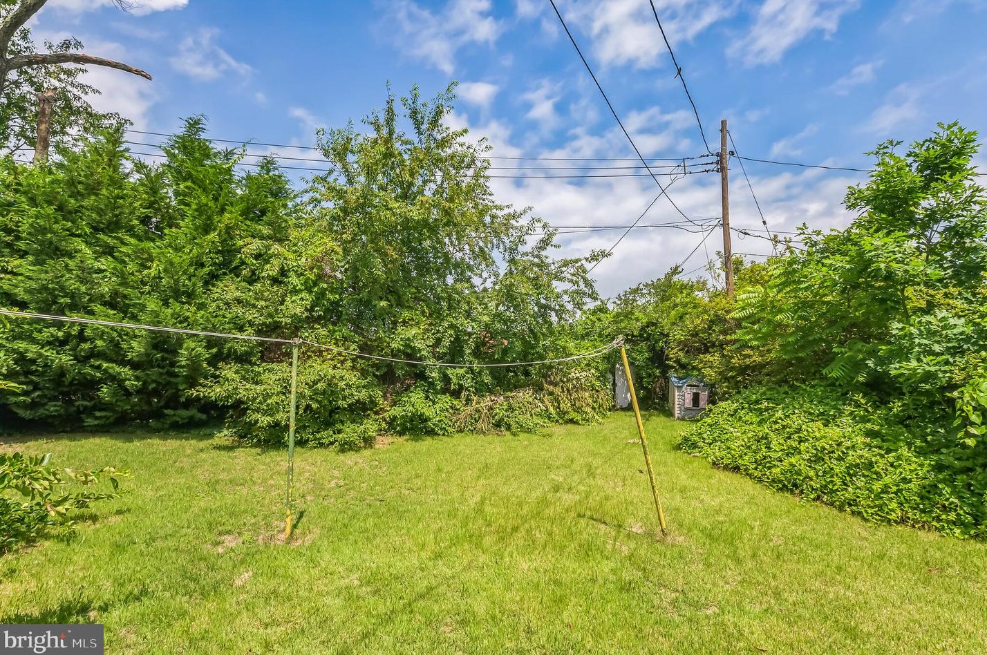 597 Paoli Ave, Philadelphia PA 19128-4328 exterior