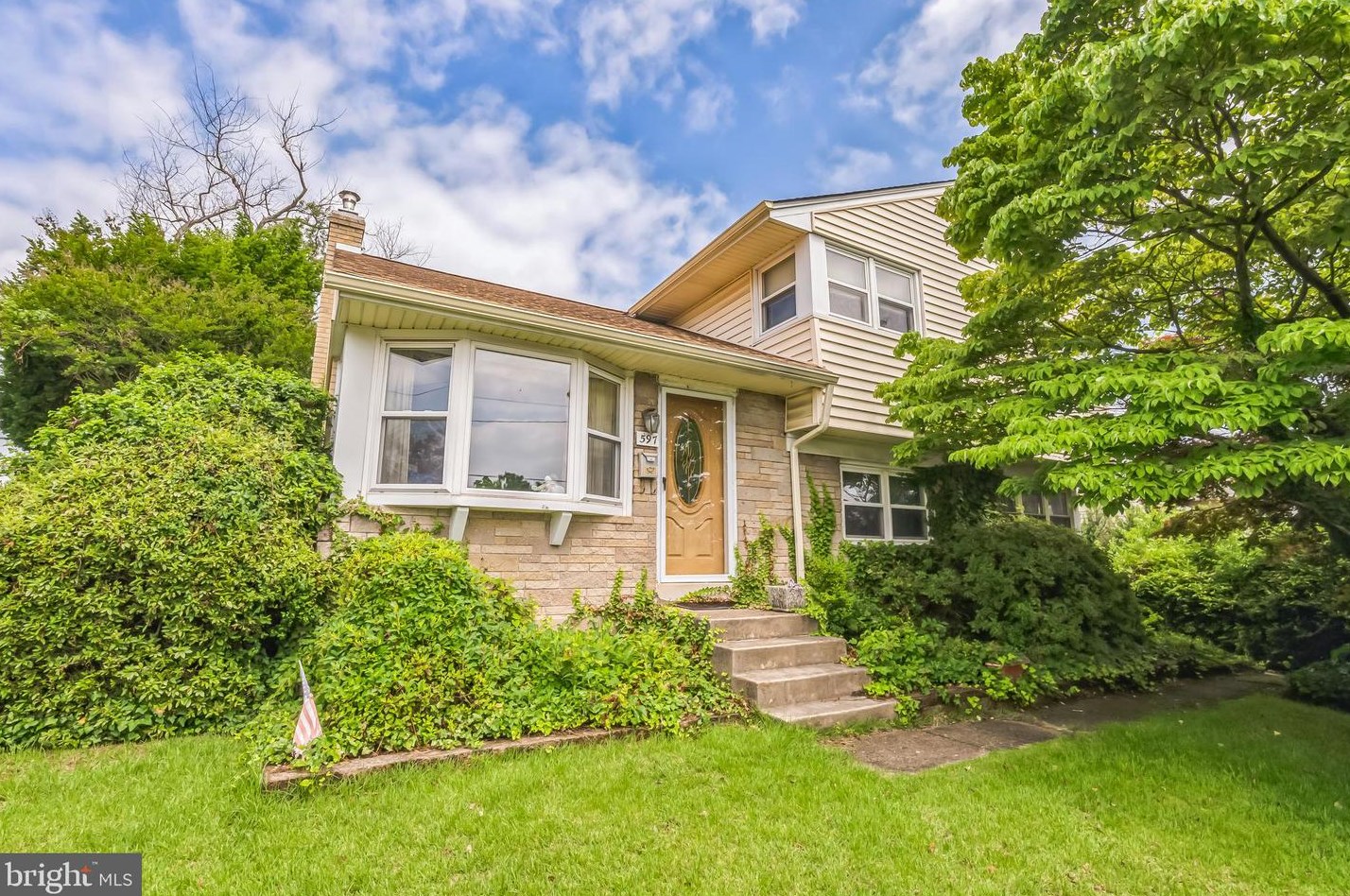 597 Paoli Ave, Philadelphia, PA 19128-3215
