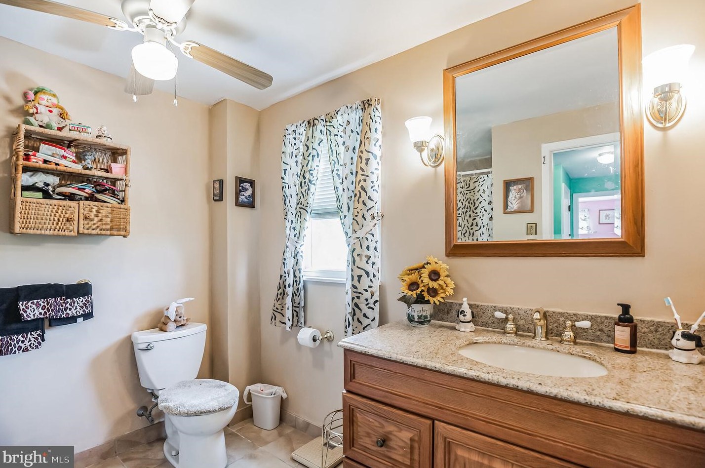 597 Paoli Ave, Philadelphia PA 19128-4328 exterior