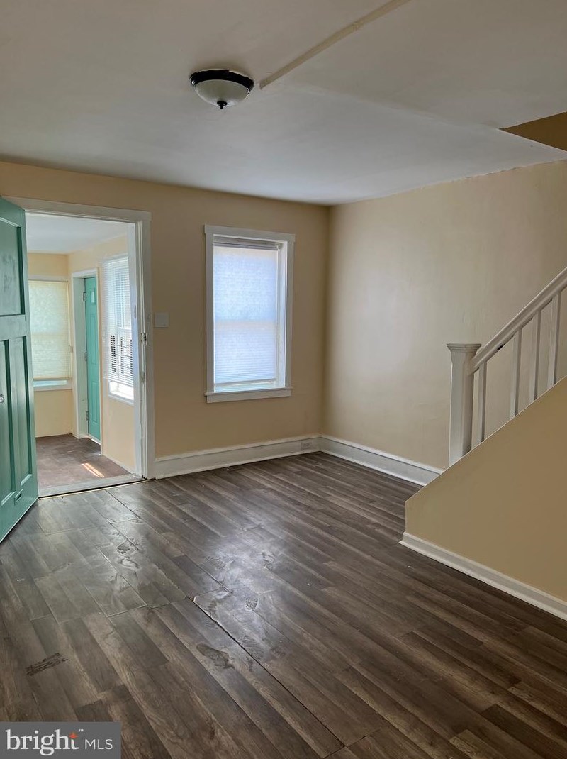 2534 Massey St, Philadelphia, PA 19142-2123