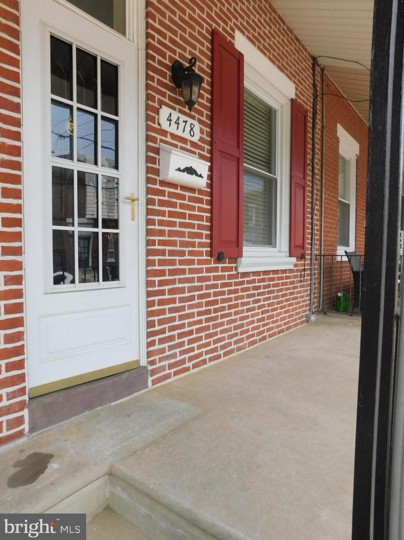 4478 Almond St, Philadelphia, PA 19137-1642