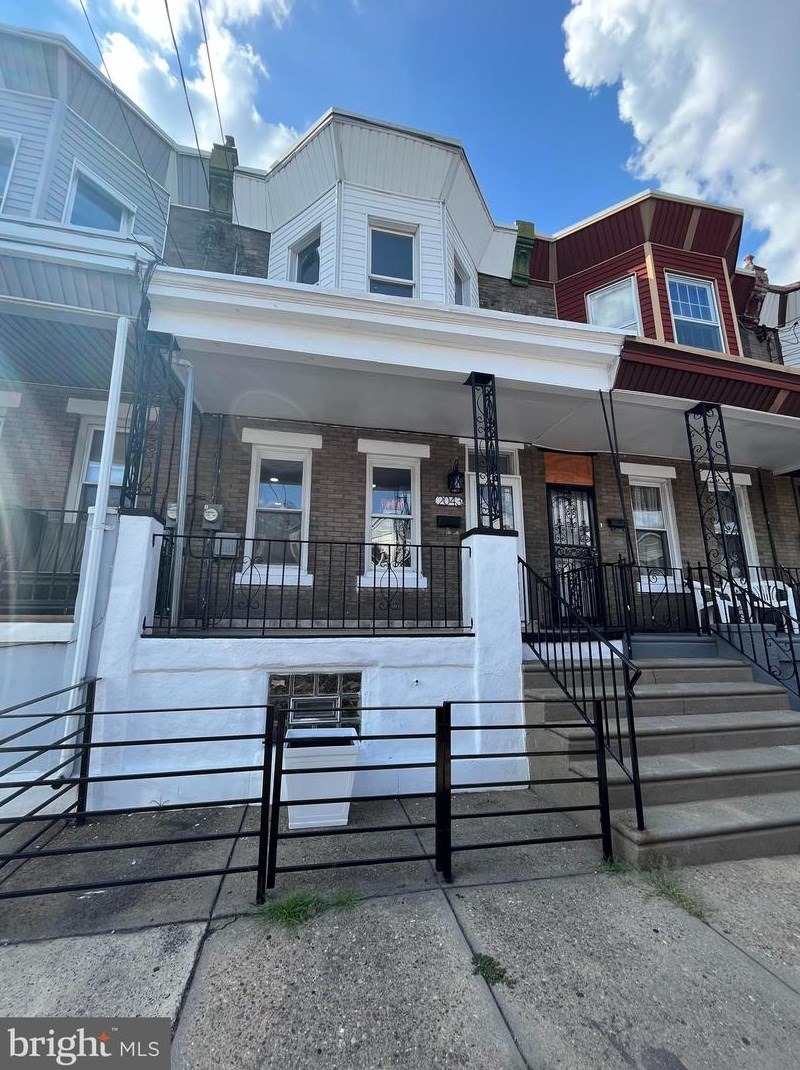2043 Rowan St, Philadelphia, PA 19140