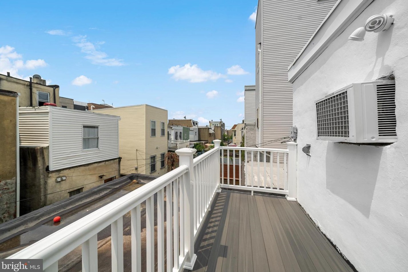 626 Pierce St, Philadelphia PA  19148-1720 exterior