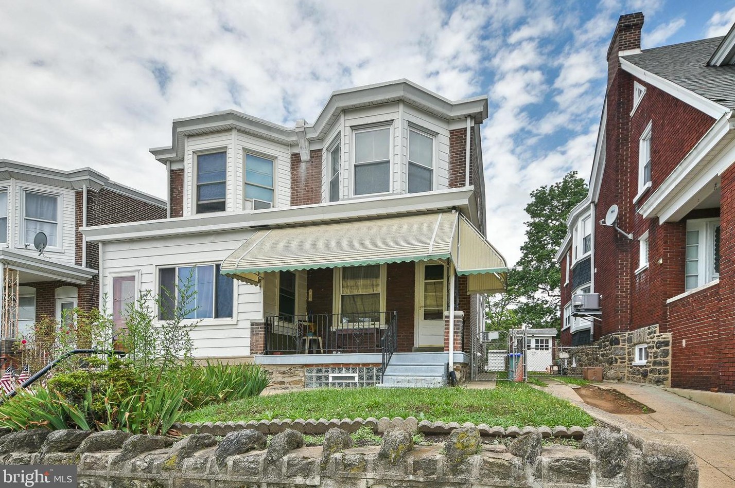 490 Shurs Ln, Philadelphia, PA 19128-3506