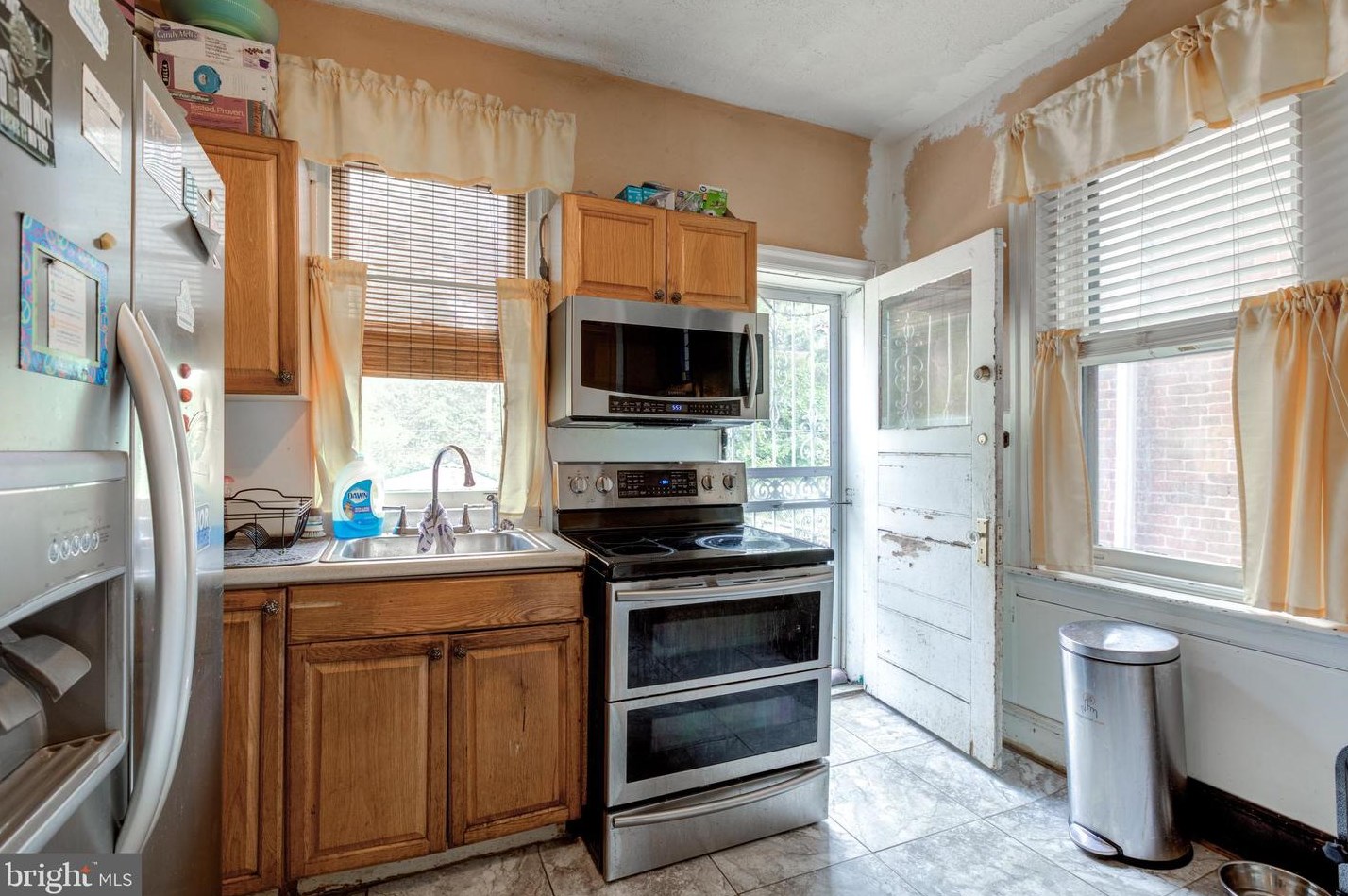 540 Somerville Ave, Philadelphia PA 19120-3209 exterior