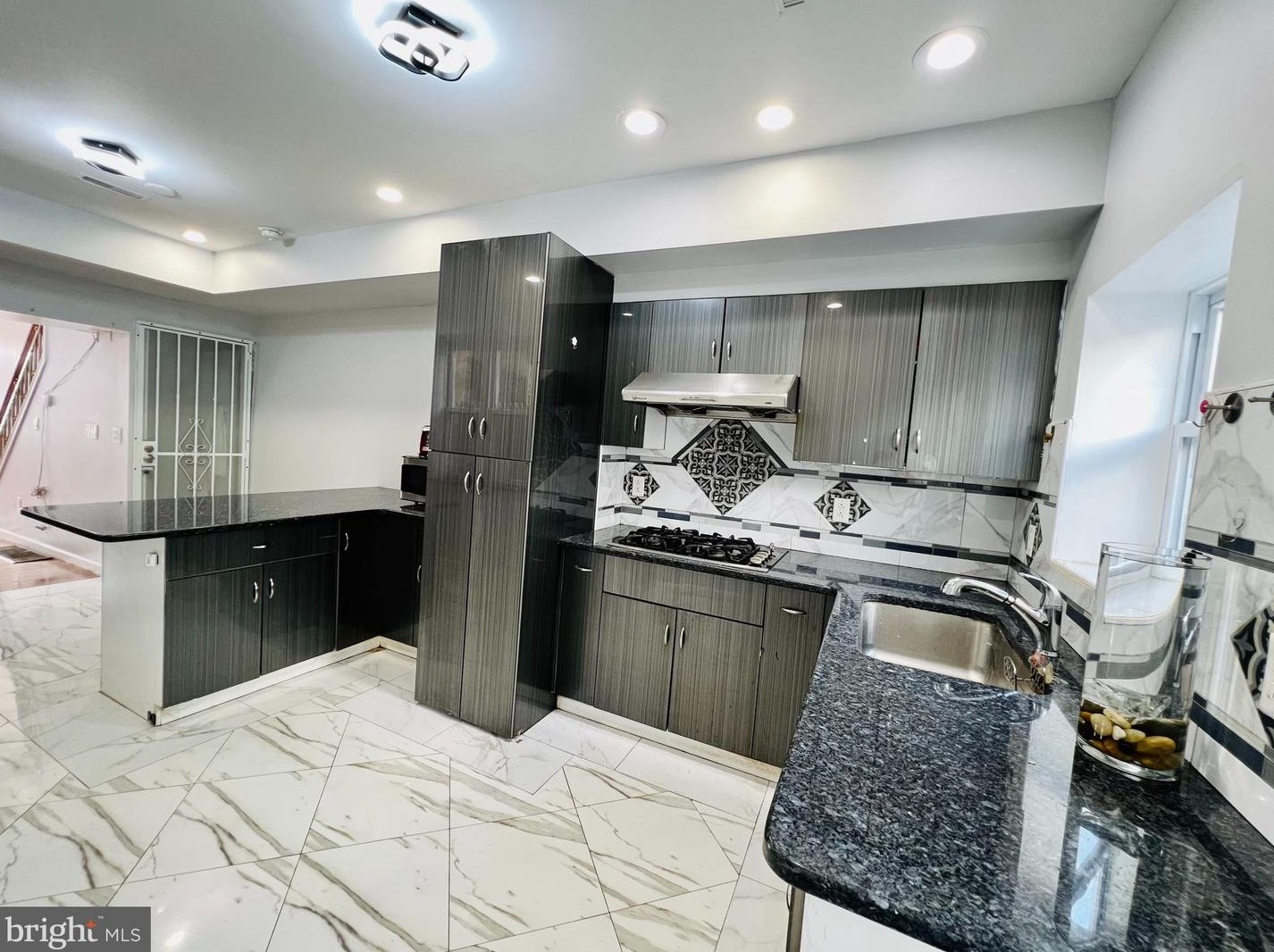 2619 7th St, Philadelphia PA 19148-4609 exterior