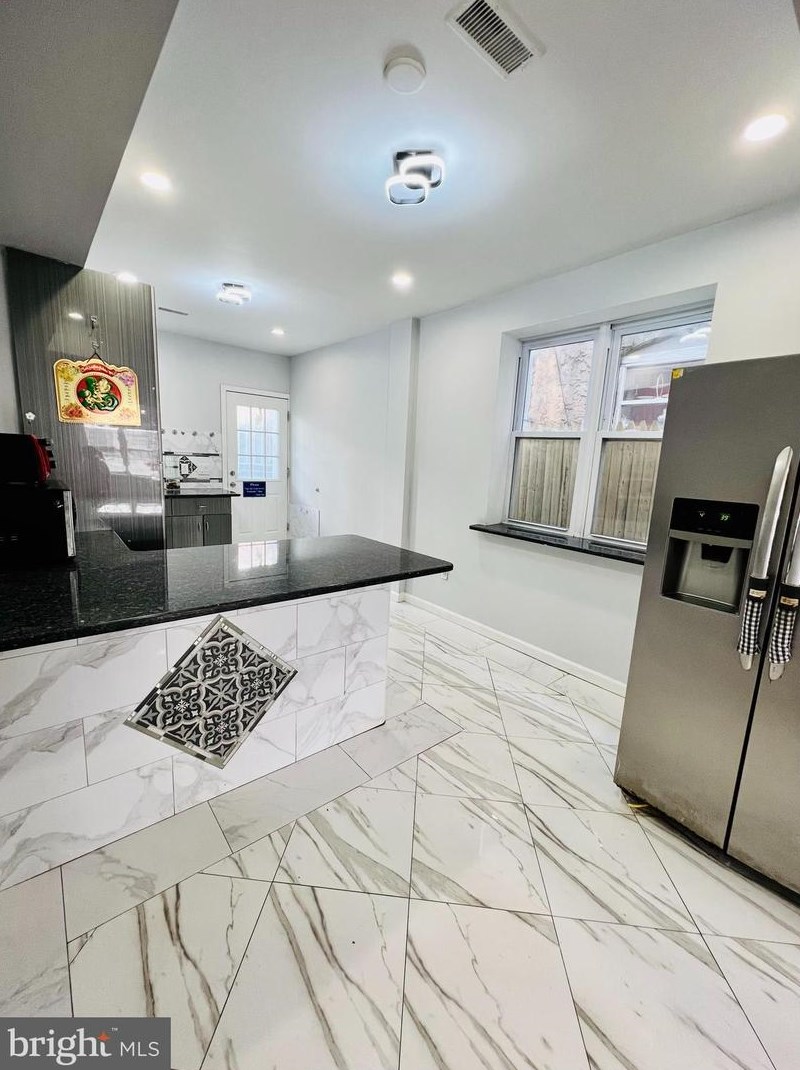 2619 7th St, Philadelphia PA 19148-4609 exterior