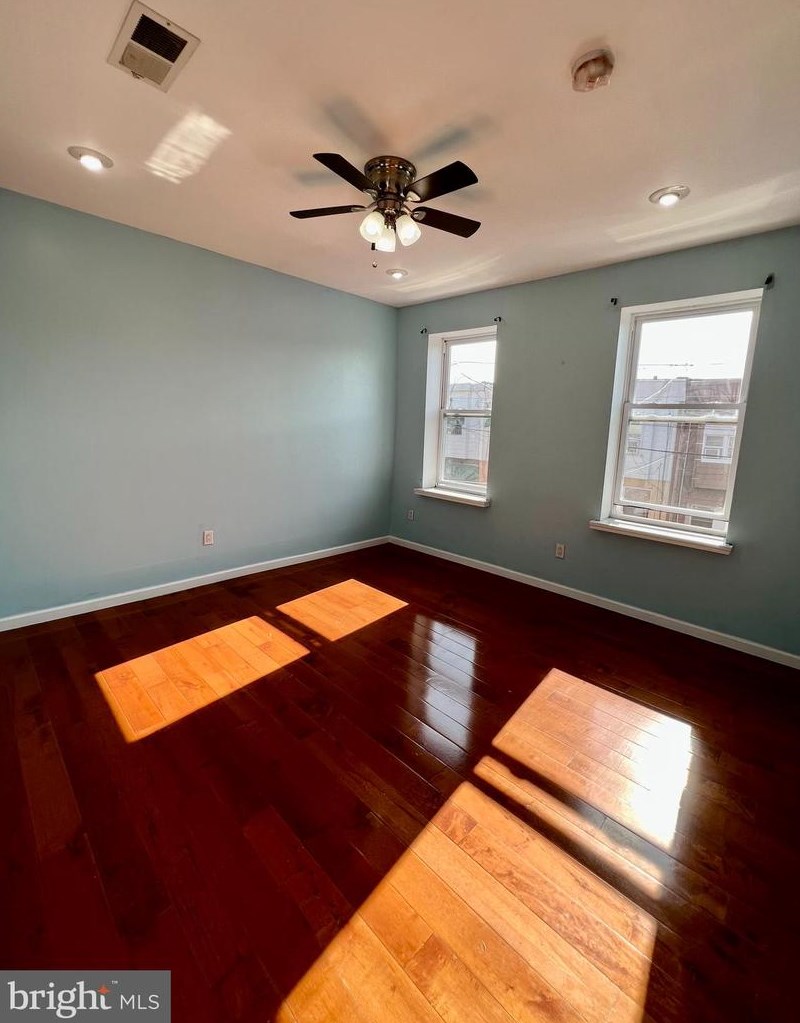 2619 7th St, Philadelphia PA 19148-4609 exterior