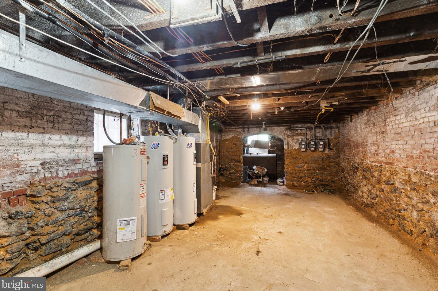 215 Buckingham Pl, Philadelphia PA 19104-2920 exterior