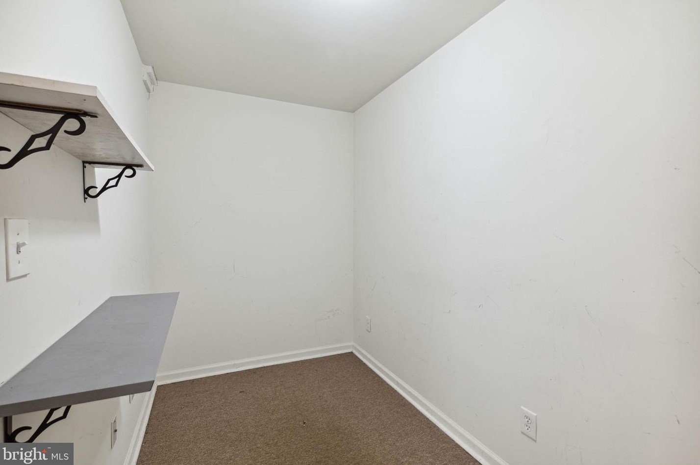 215 Buckingham Pl, Philadelphia PA 19104-2920 exterior