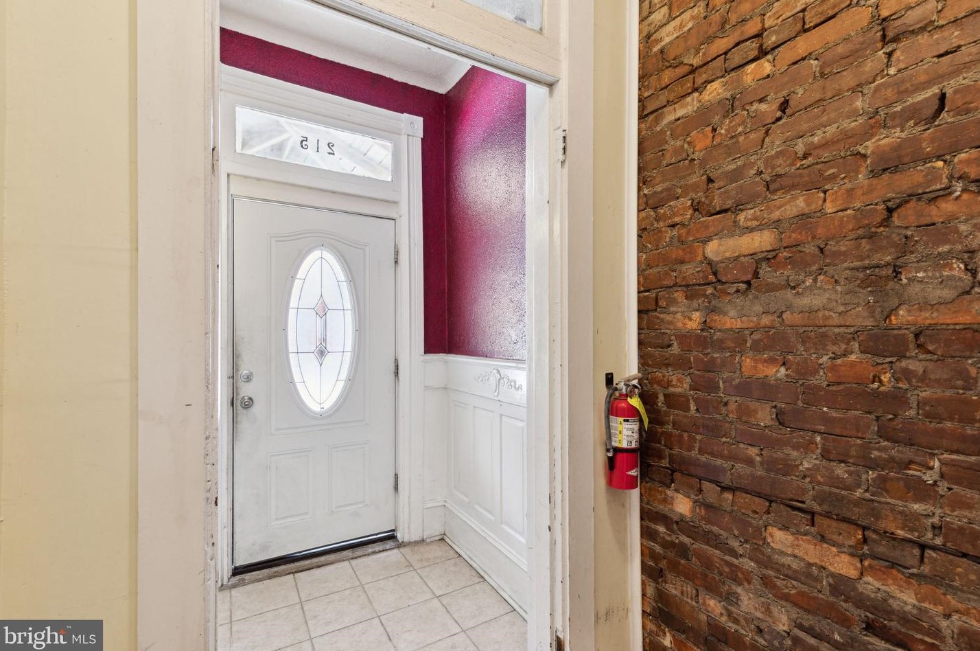 215 Buckingham Pl, Philadelphia, PA 19104-2920