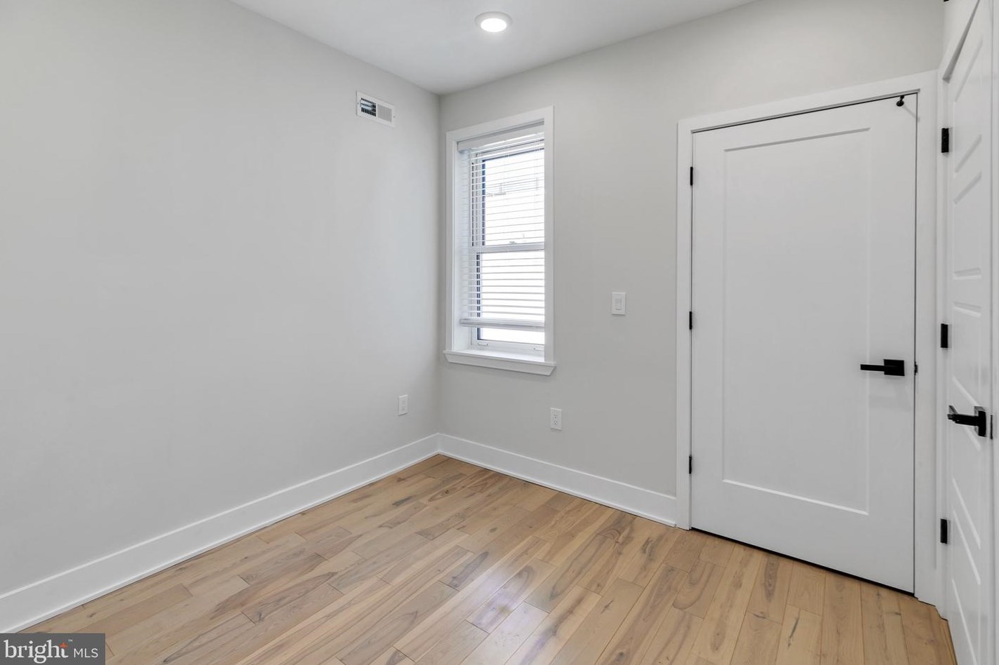 2305 Sergeant St, Philadelphia PA  19132-4133 exterior