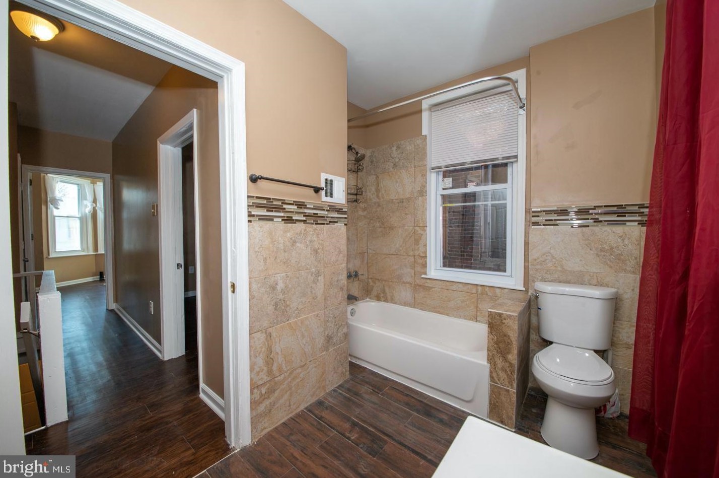 1223 Peach St, Philadelphia PA  19143-4805 exterior