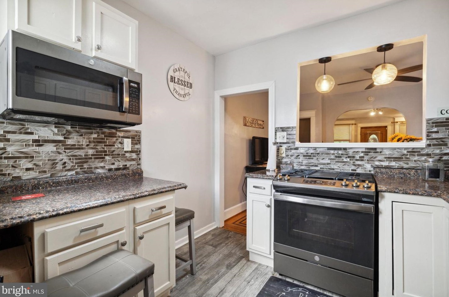 7117 Woolston Ave, Philadelphia PA 19138-2034 exterior