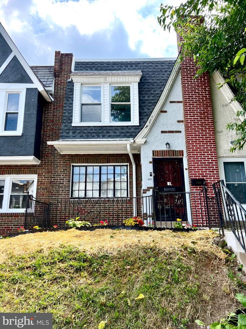 1988 Plymouth St, Philadelphia, PA 19138-2722