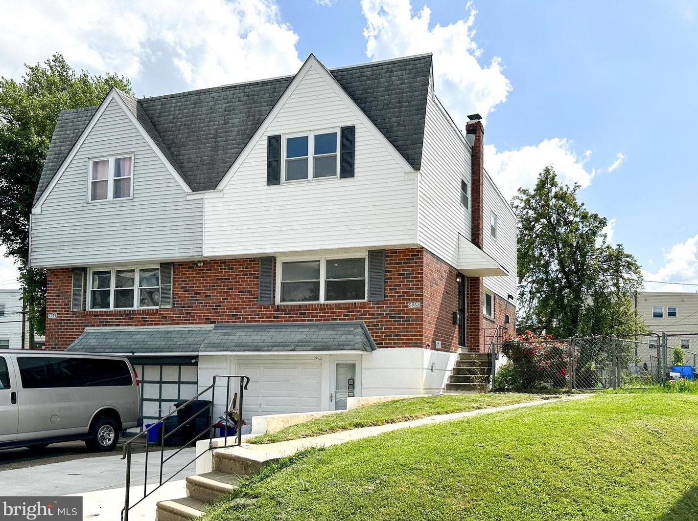 8938 Haven Pl, Philadelphia, PA 19152-1402