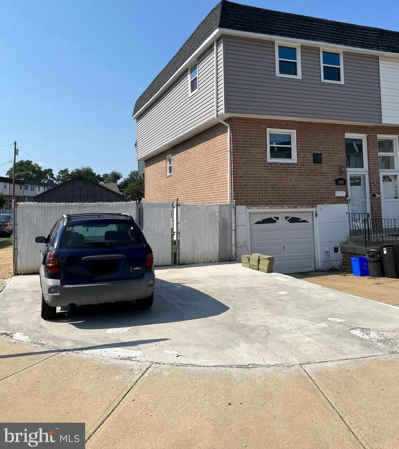 3601 Whitehall Ln, Philadelphia, PA 19114-1803