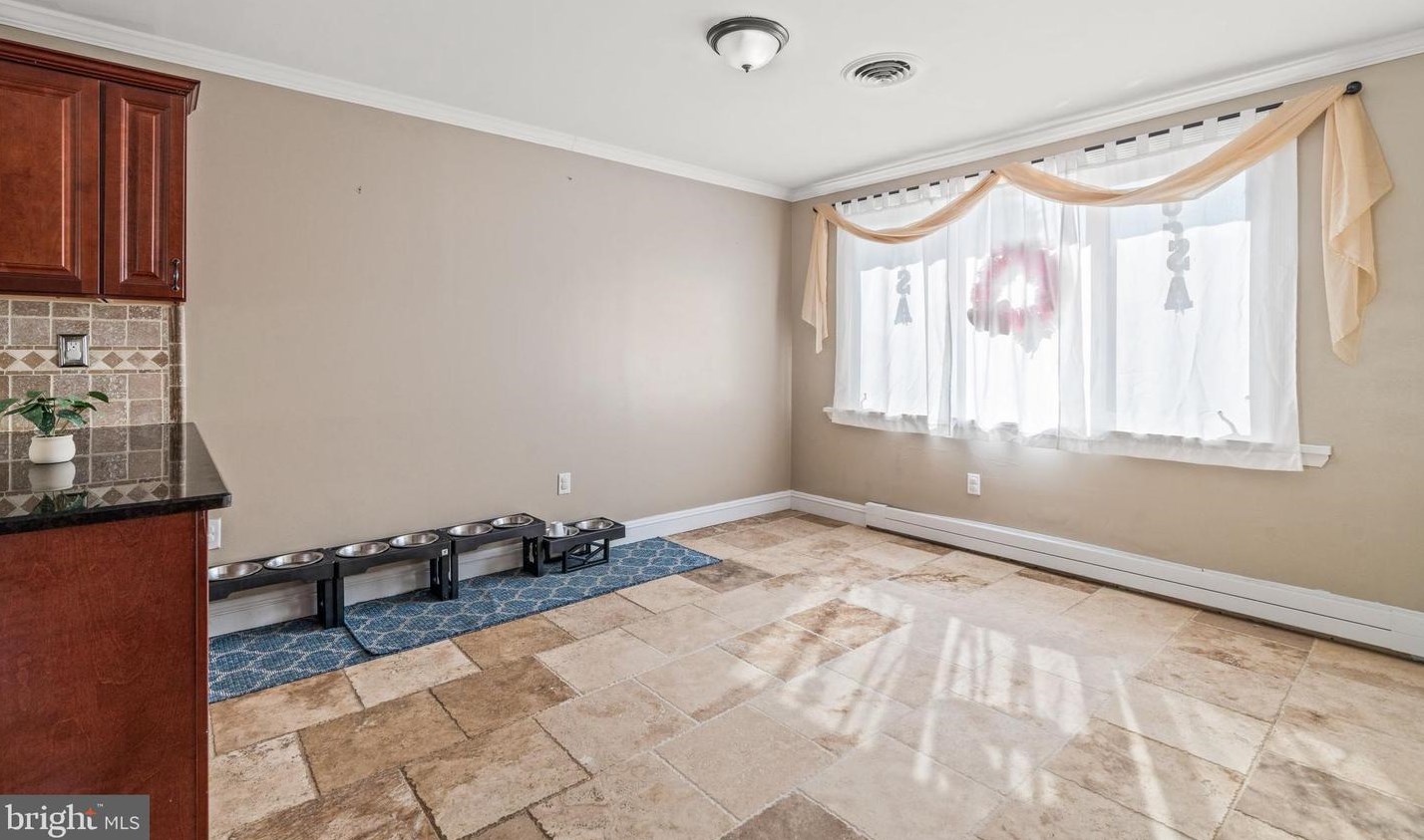 9016 Cargill Ln, Philadelphia PA 19115-4004 exterior