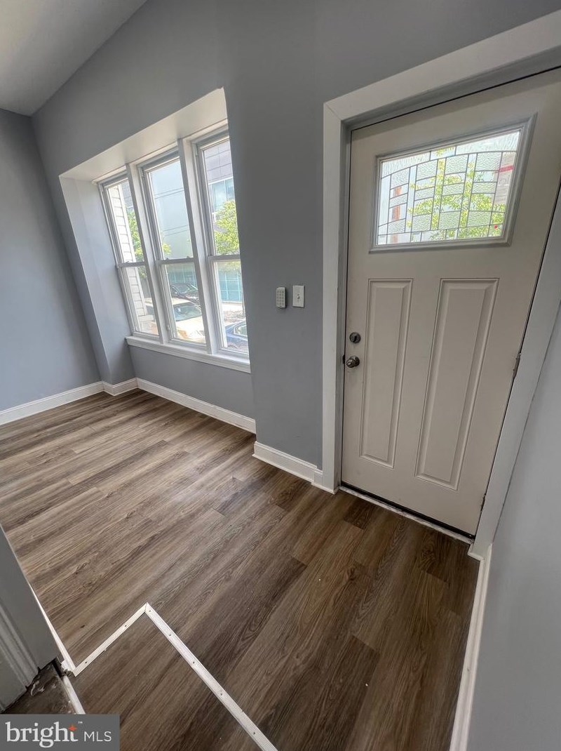 142 Redfield St, Philadelphia, PA 19139-2344