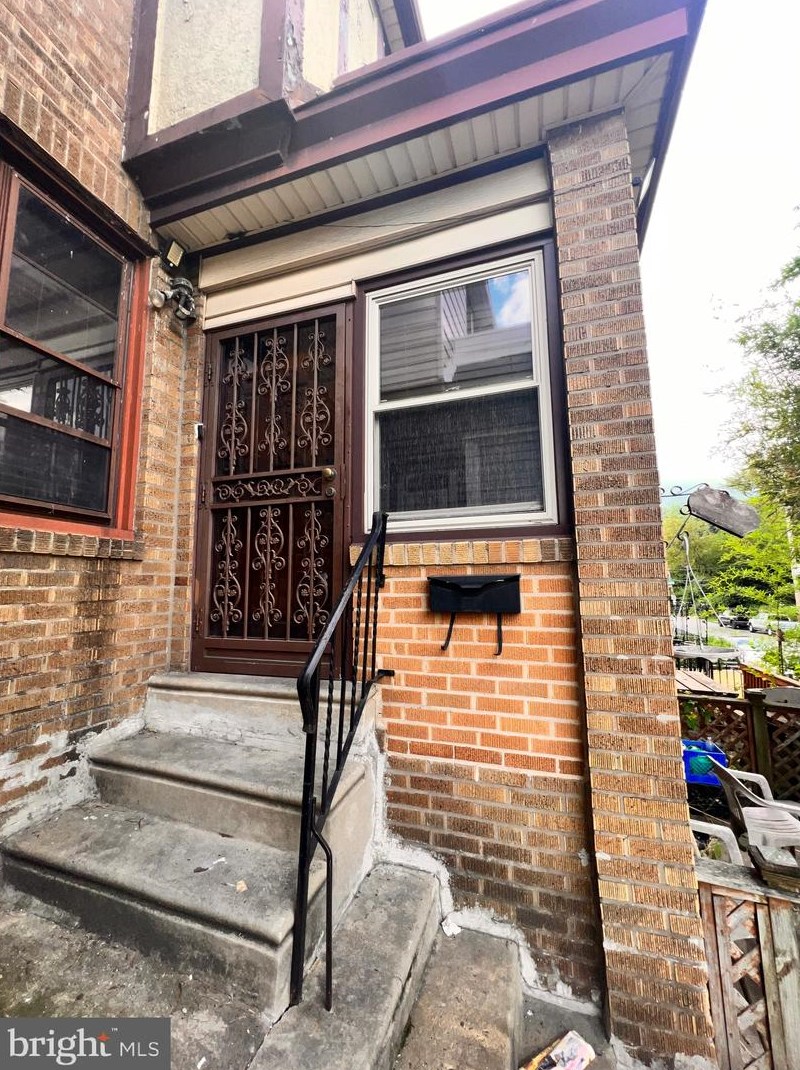 530 Olney Ave, Philadelphia, PA 19120-2632