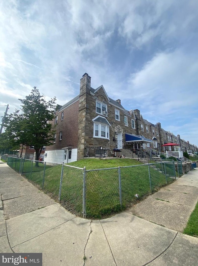 6553 Souder St, Philadelphia, PA 19149-2814