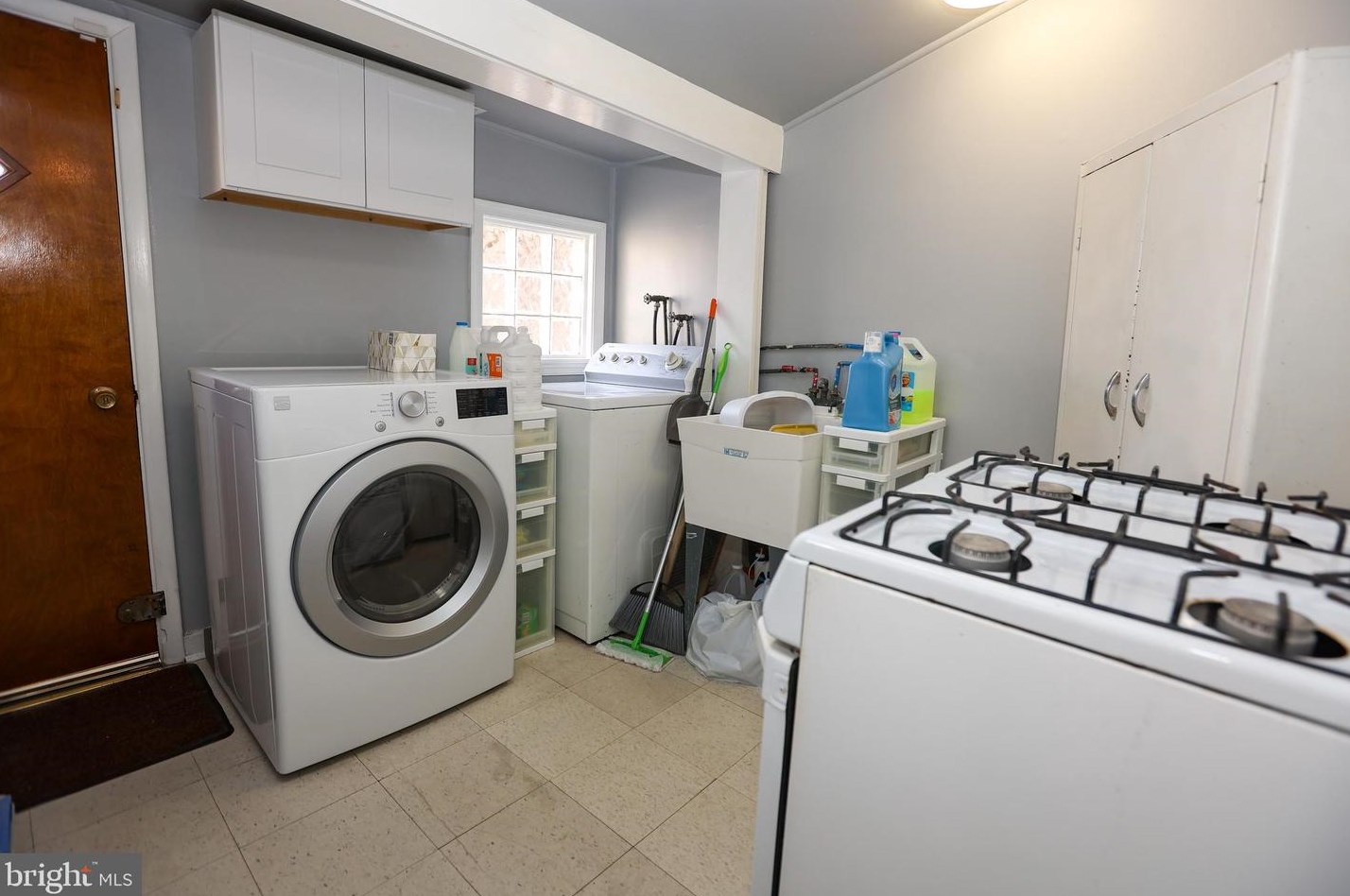 5715 Baynton St, Philadelphia PA 19144-1849 exterior