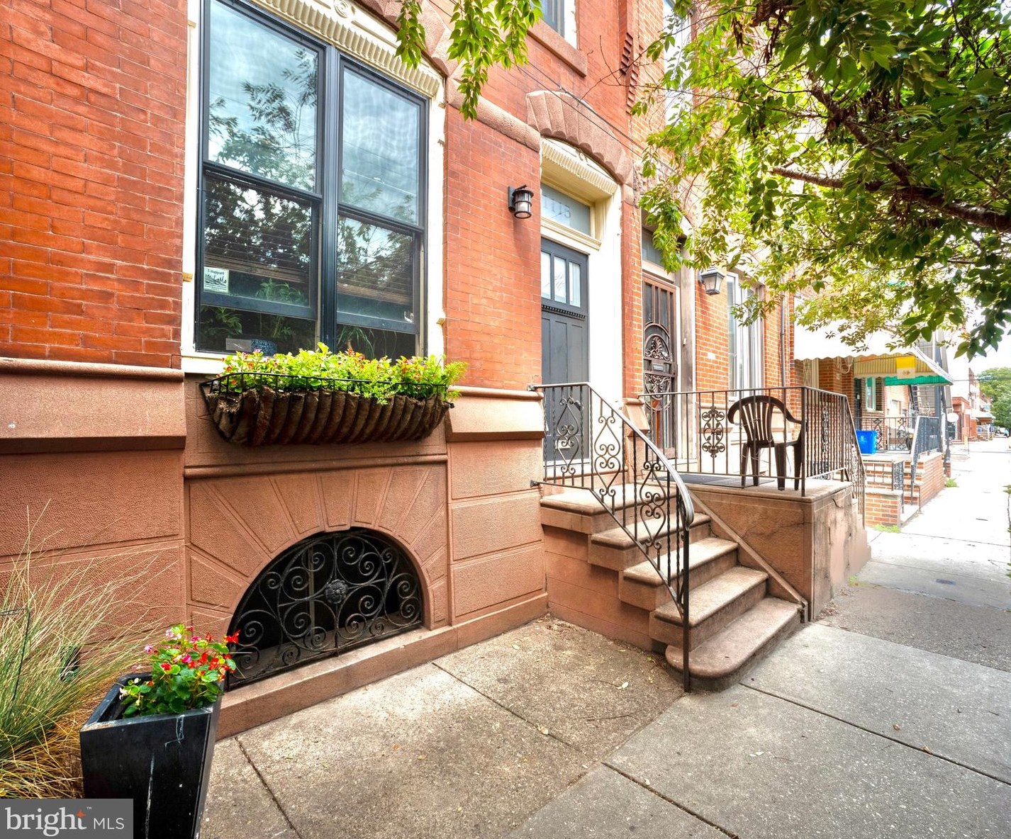 1115 Wolf St, Philadelphia, PA 19148-3022