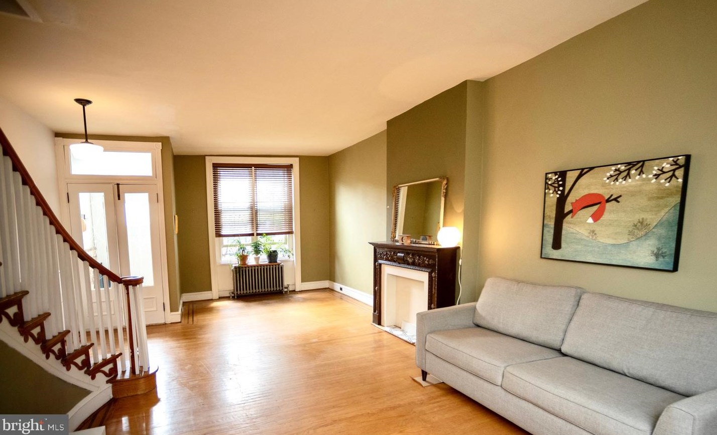 1115 Wolf St, Philadelphia PA 19148-3022 exterior