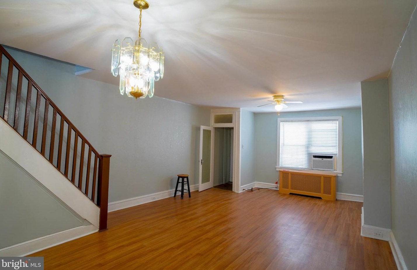 2536 Tasker St, Philadelphia, PA 19145-1239