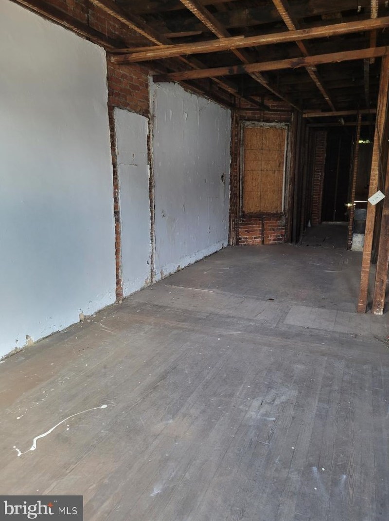 2328 Harold St, Philadelphia, PA 19132-3618
