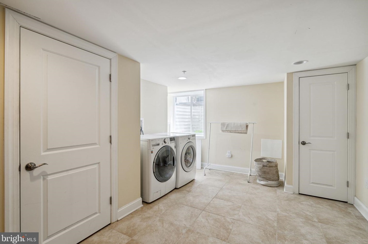 538 Mifflin St, Philadelphia PA  19148-1825 exterior