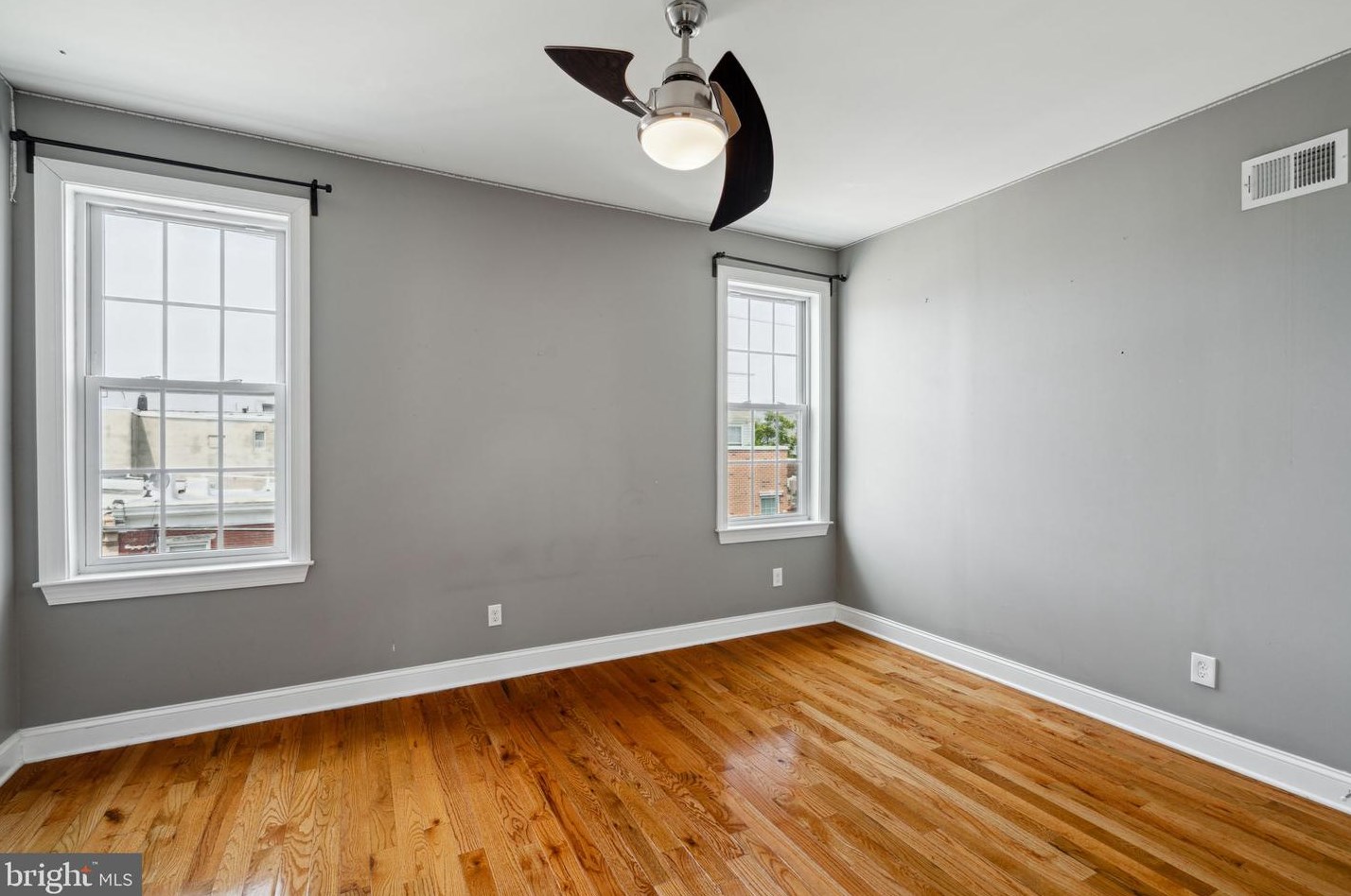 538 Mifflin St, Philadelphia PA  19148-1825 exterior