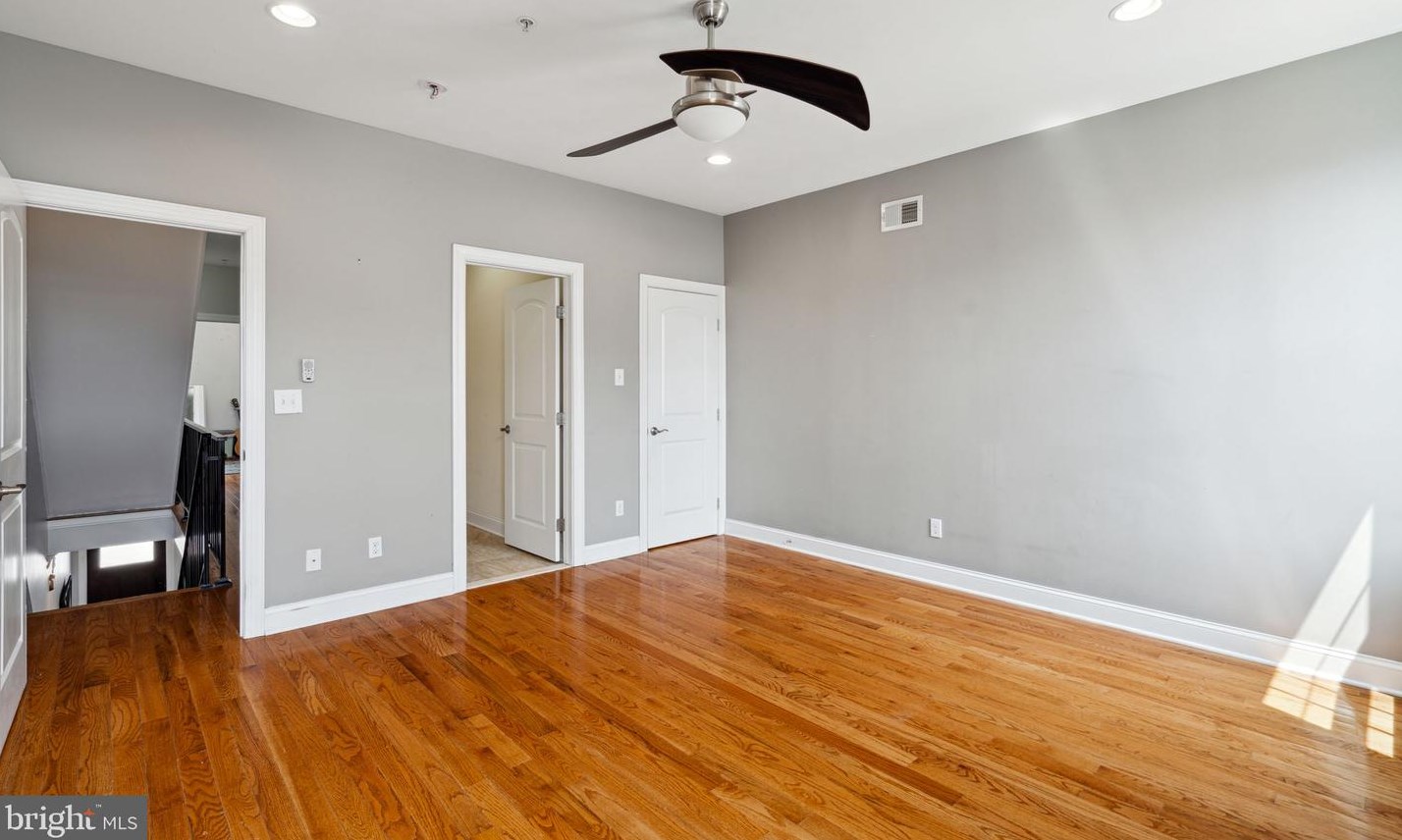 538 Mifflin St, Philadelphia PA  19148-1825 exterior