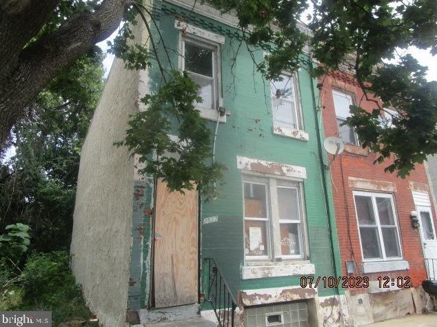 2527 Harold St, Philadelphia, PA 19132-3608