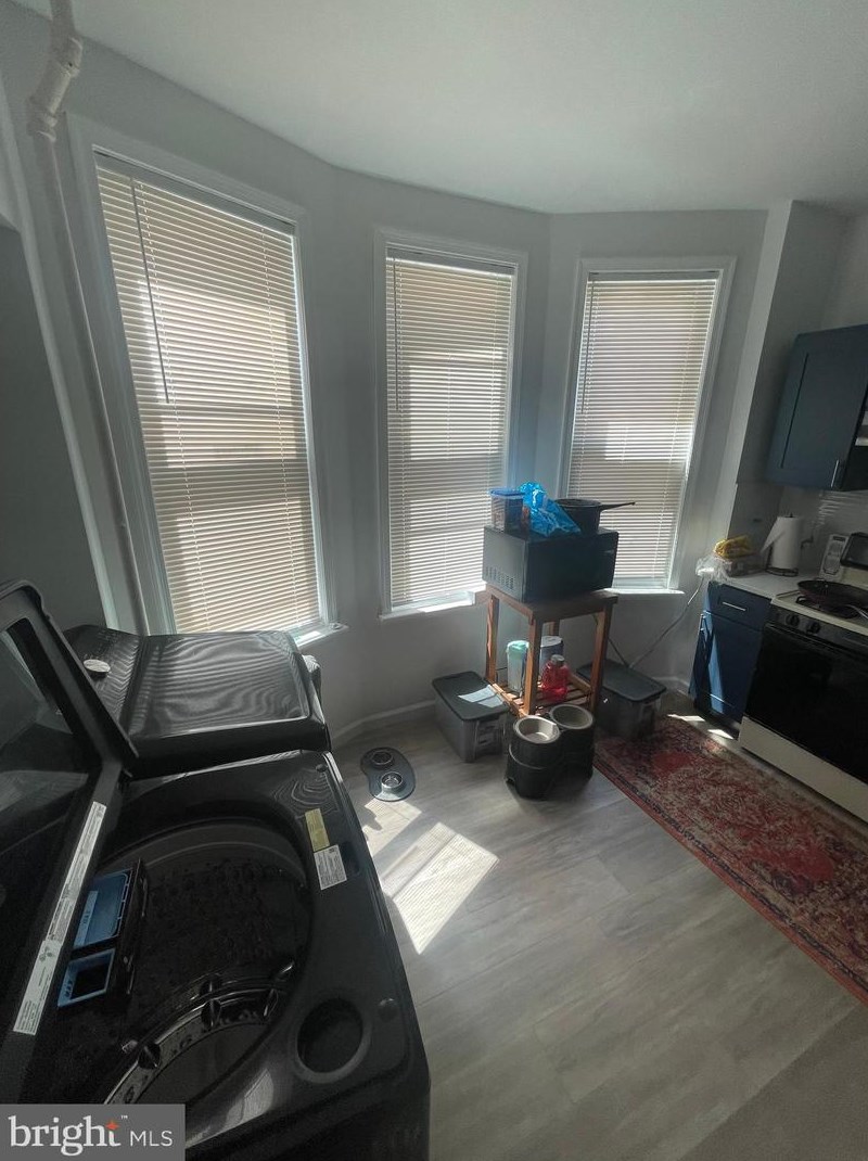 443 Walnut Ln, Philadelphia PA  19144-1054 exterior