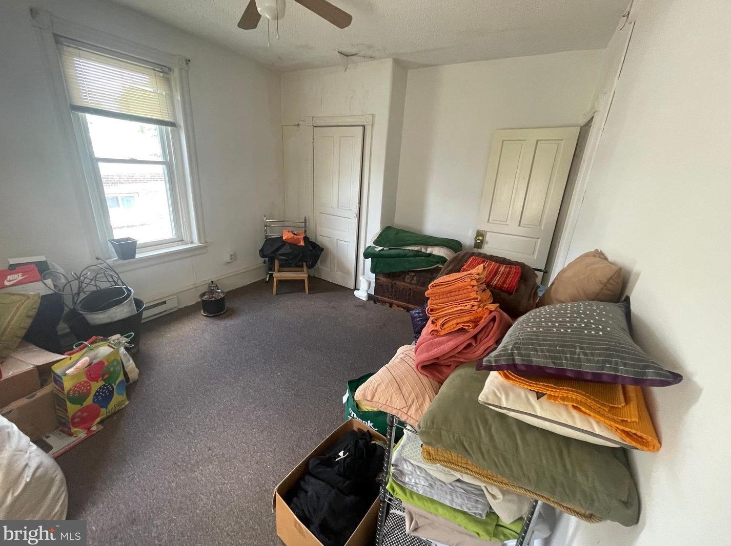 443 Walnut Ln, Philadelphia PA  19144-1054 exterior