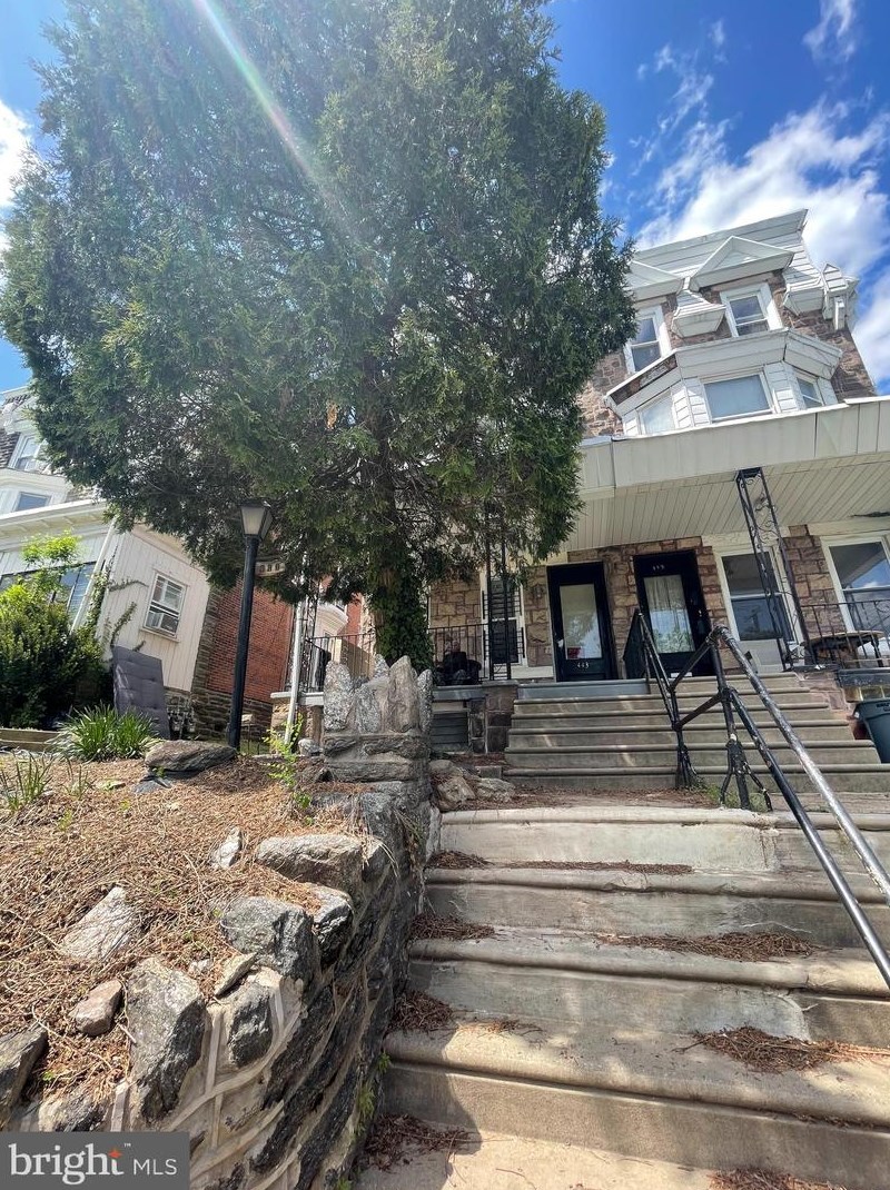 443 Walnut Ln, Philadelphia, PA 19144-1040